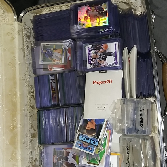 Hobby Box!! Random/price drop!!! Tier 3 - Picture 7 of 9